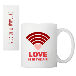 Mug - LOVE is in the air
